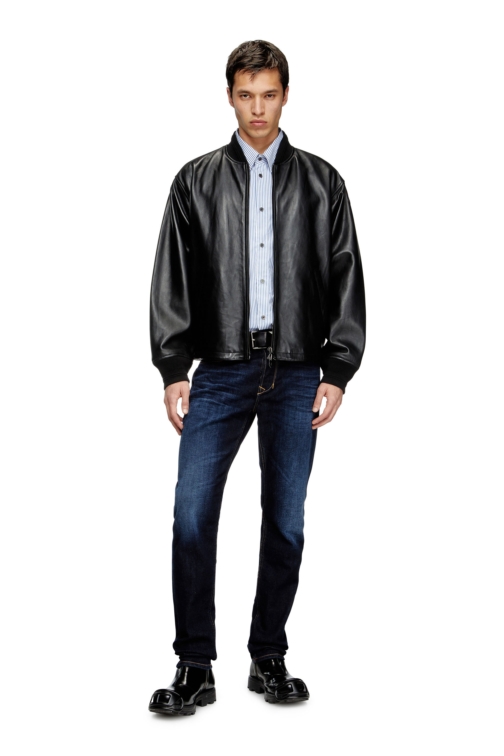 LARKEE-BEEX Man: Tapered Dark blue Jeans | Diesel.com