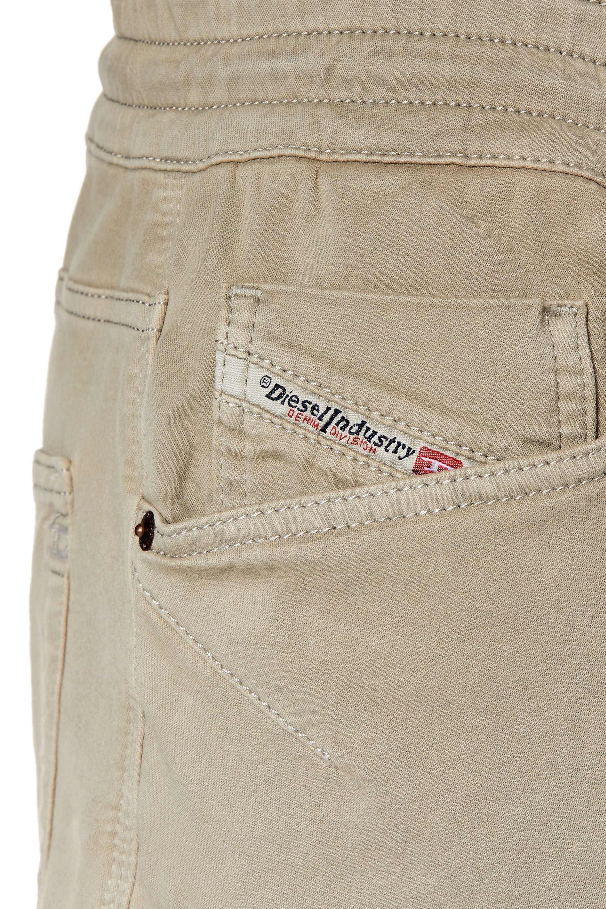 Diesel - D-Amage JoggJeans® 068DY Tapered, Grey - Image 5