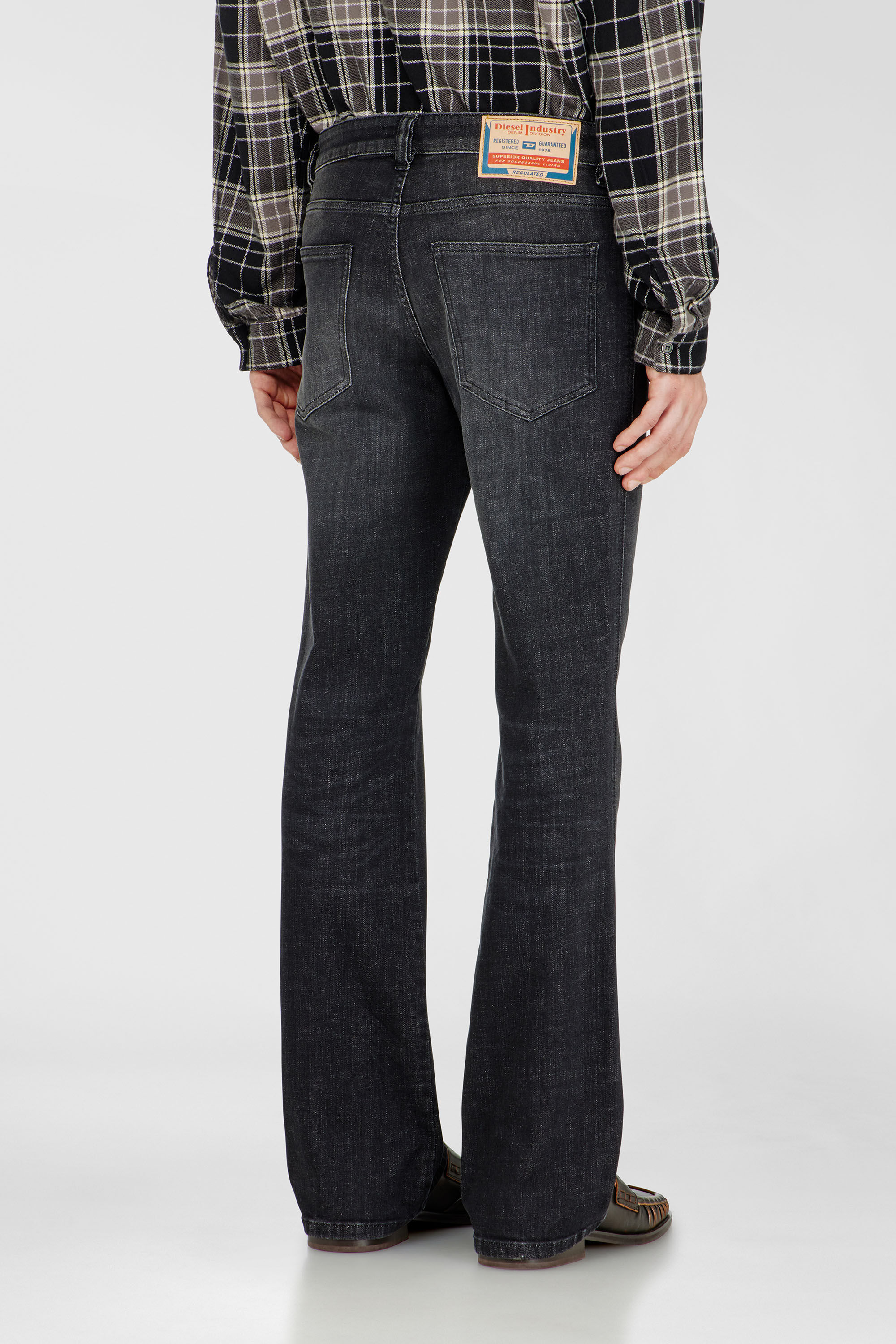 Diesel - Man's Bootcut Jeans 1998 D-Buck 09H34, Black/Dark grey - 5