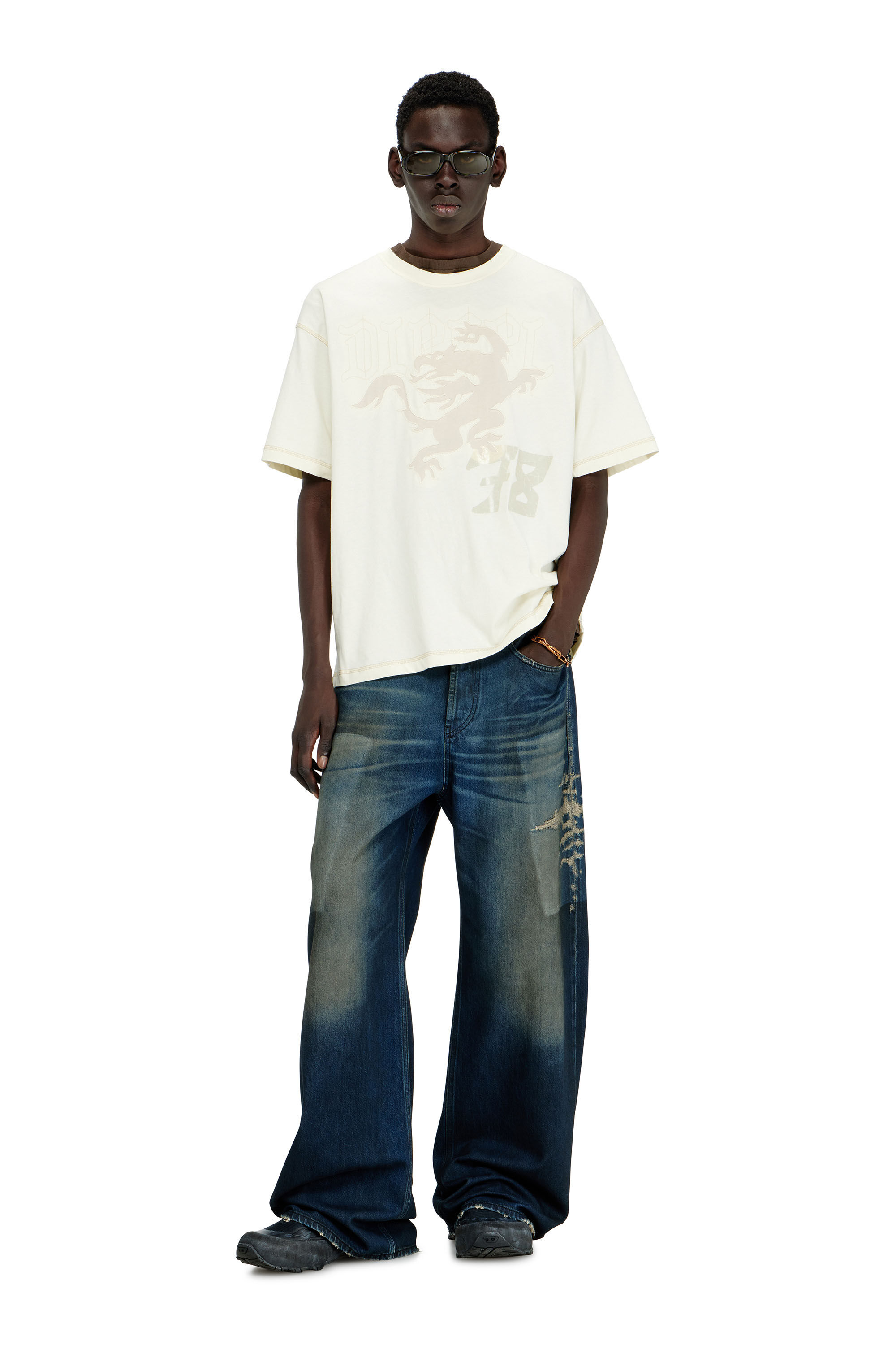 Diesel - T-BOXT-NOTCH, Man's Relaxed T-shirt with prints and embroderies in White - 1
