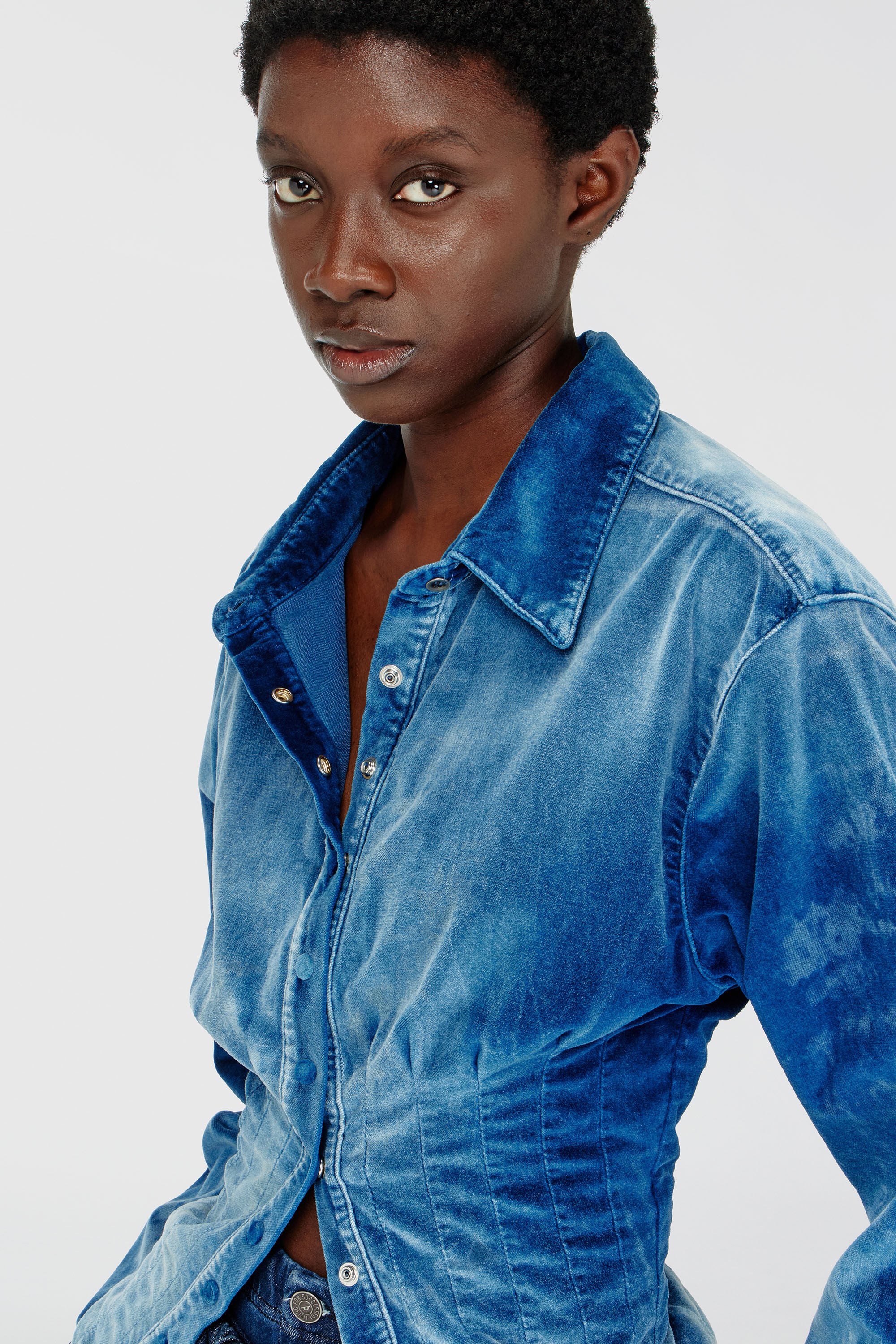 Diesel - DE-SINDI-FSJ, Woman's Shirt in velvet denim in Dark Blue - 5