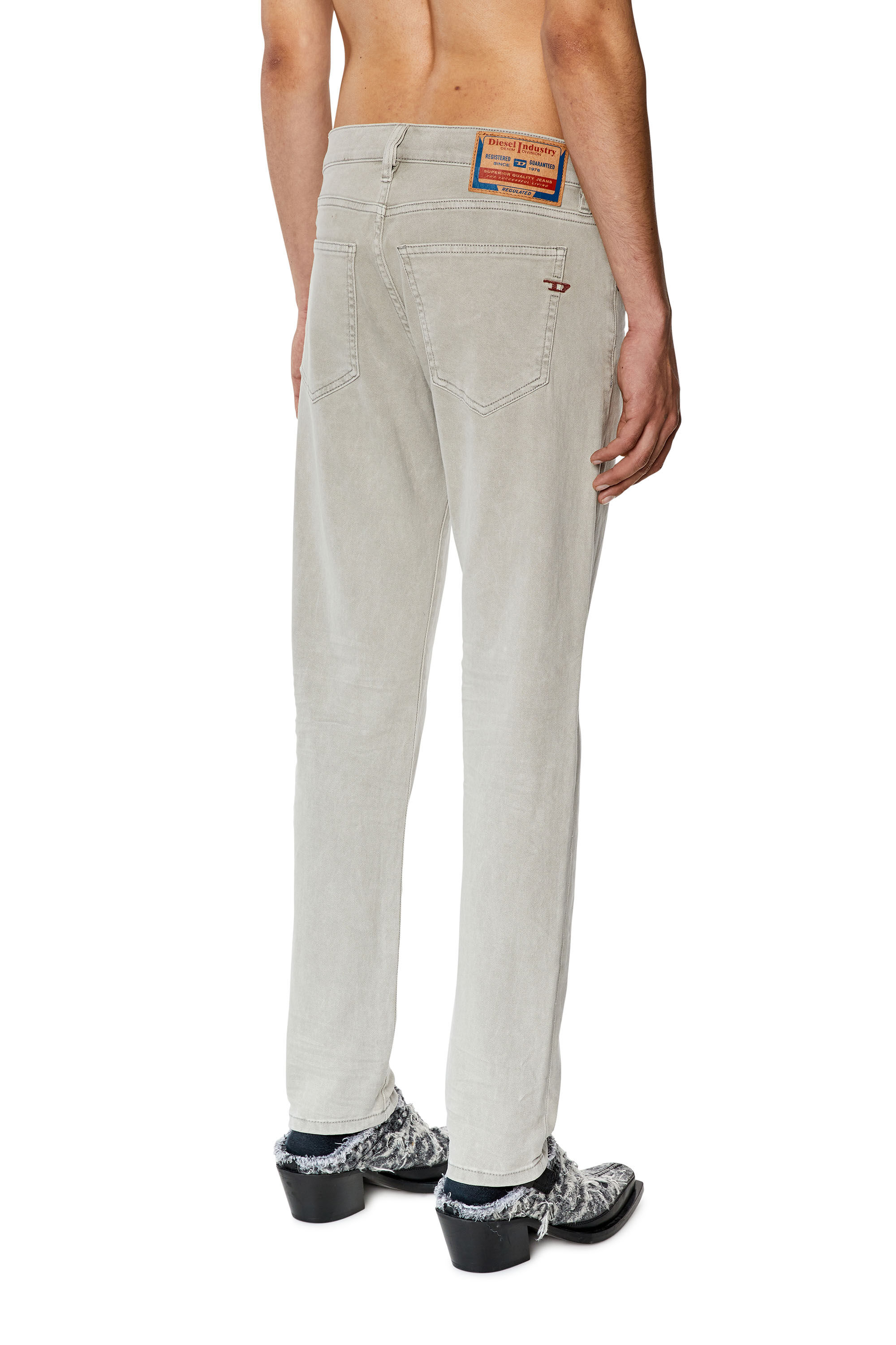 Diesel - Slim Jeans 2019 D-Strukt 0QWTY, Light Grey - Image 4