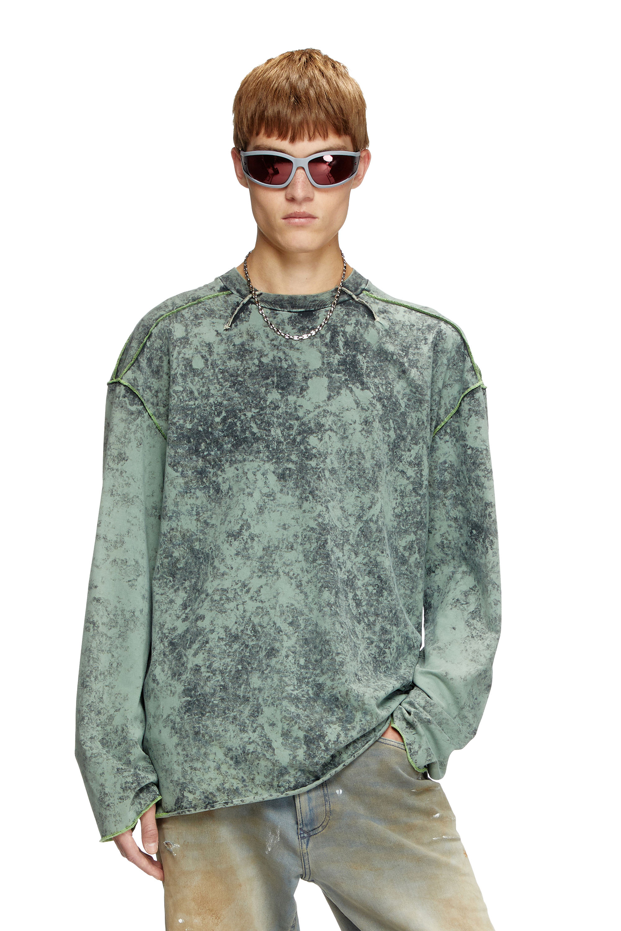 Diesel - T-CRAHOR-LS-R1, Man's Treated long-sleeve T-shirt in Green - 1