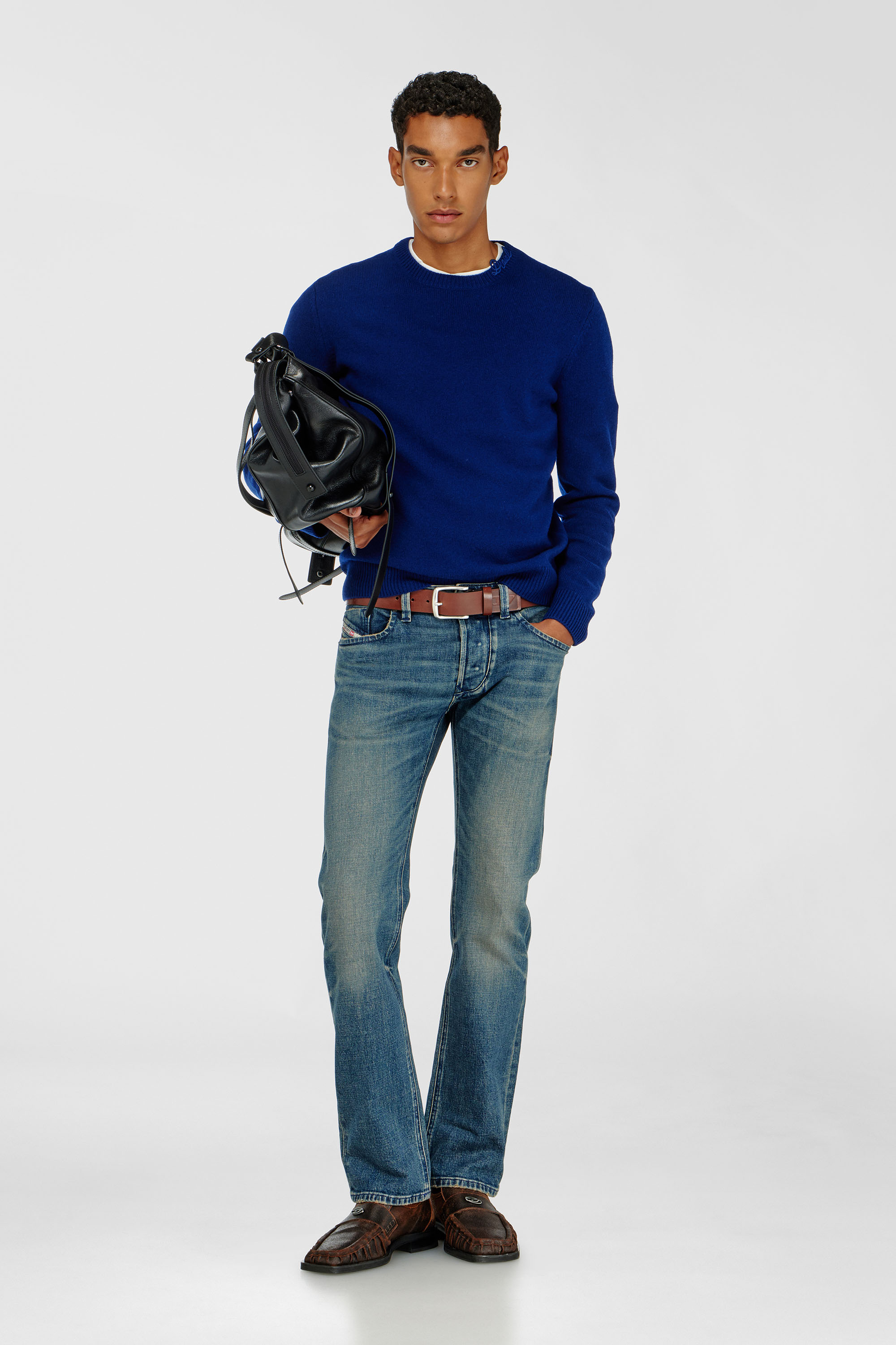 Wool jumper with neck logo