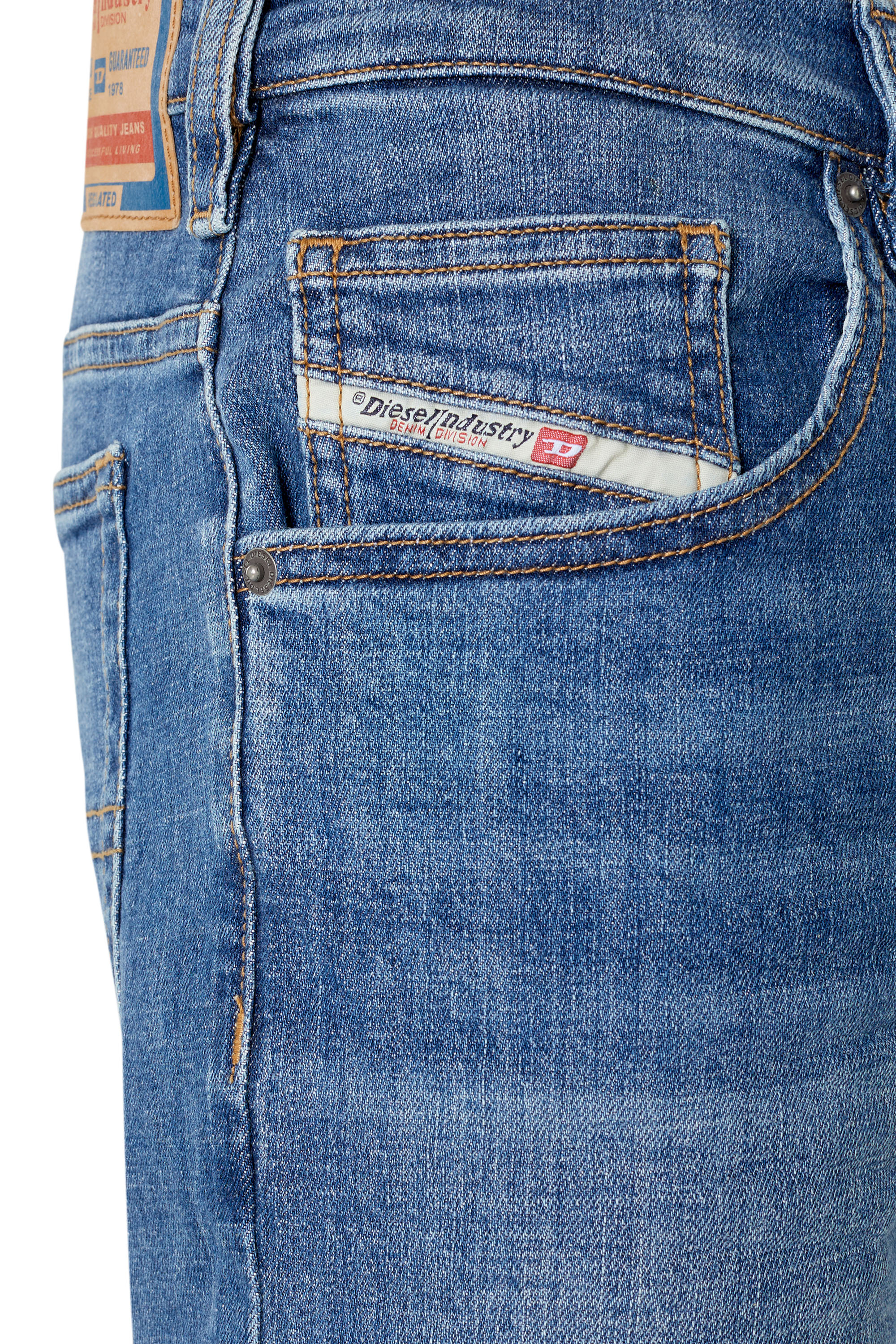 Diesel - D-Yennox 0IHAT Tapered Jeans, Medium blue - Image 3