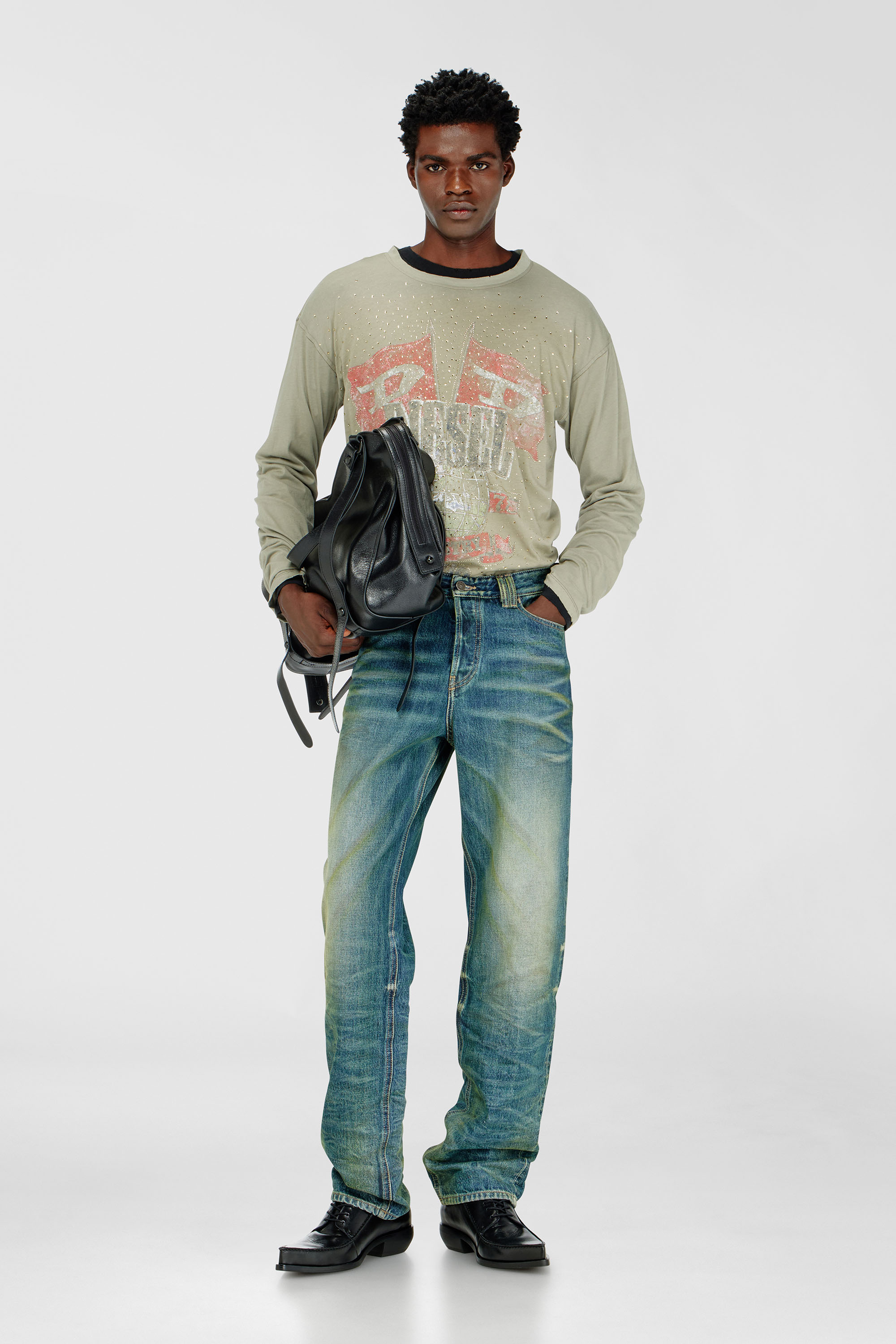 Long-sleeve T-shirt with concert graphics and crystals