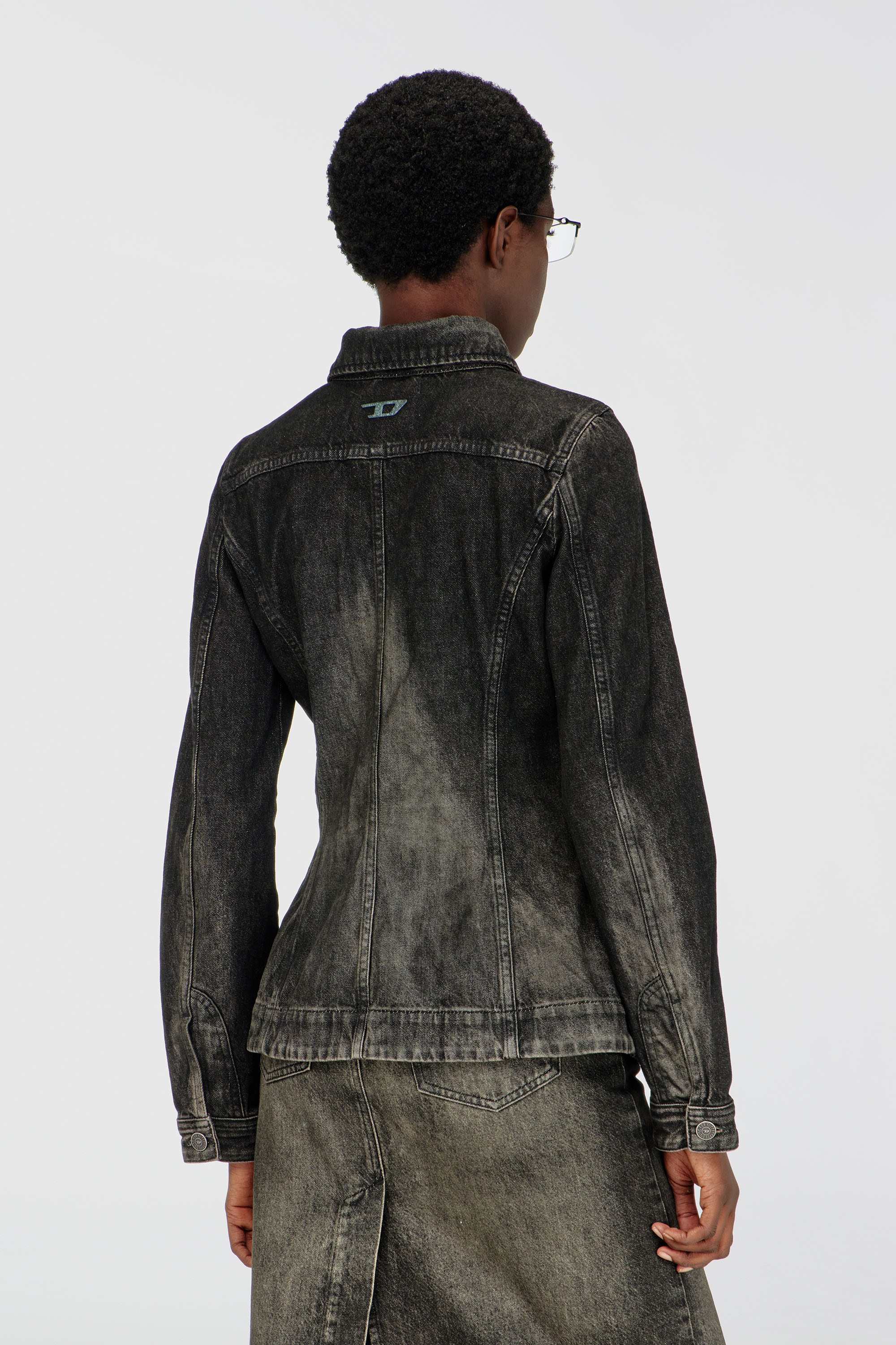 Diesel - DE-KATERIN-FSJ, Woman's Fitted trucker jacket in dirty-effect denim in Black/Dark grey - 4