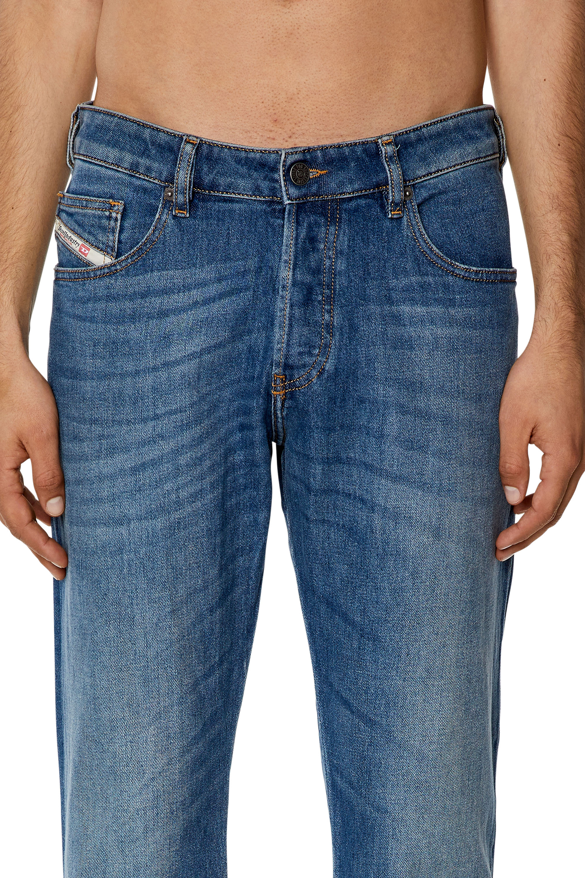 Diesel - Tapered Jeans D-Yennox 09G83, Medium blue - Image 4