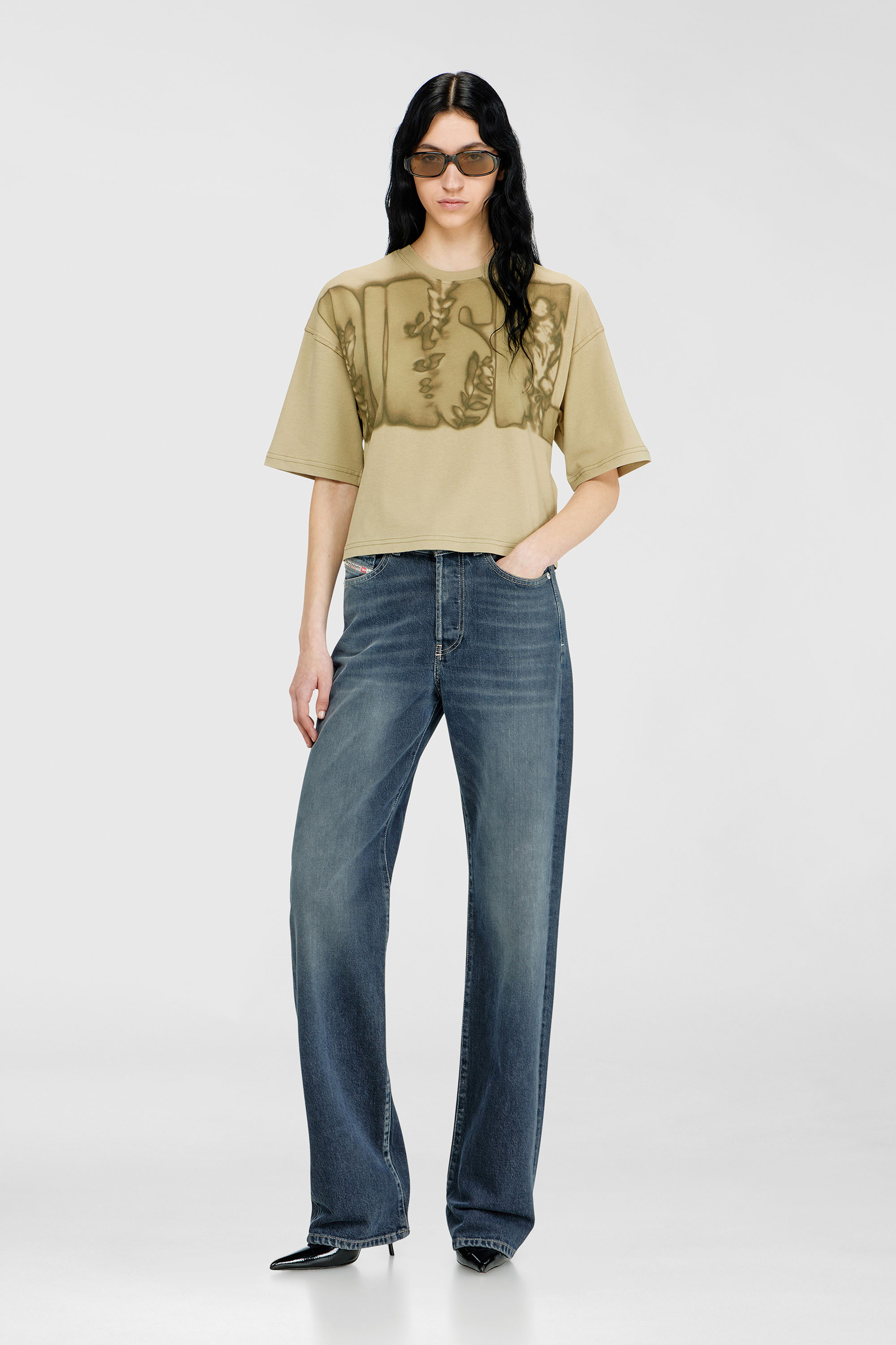 Cropped T-shirt with digital print