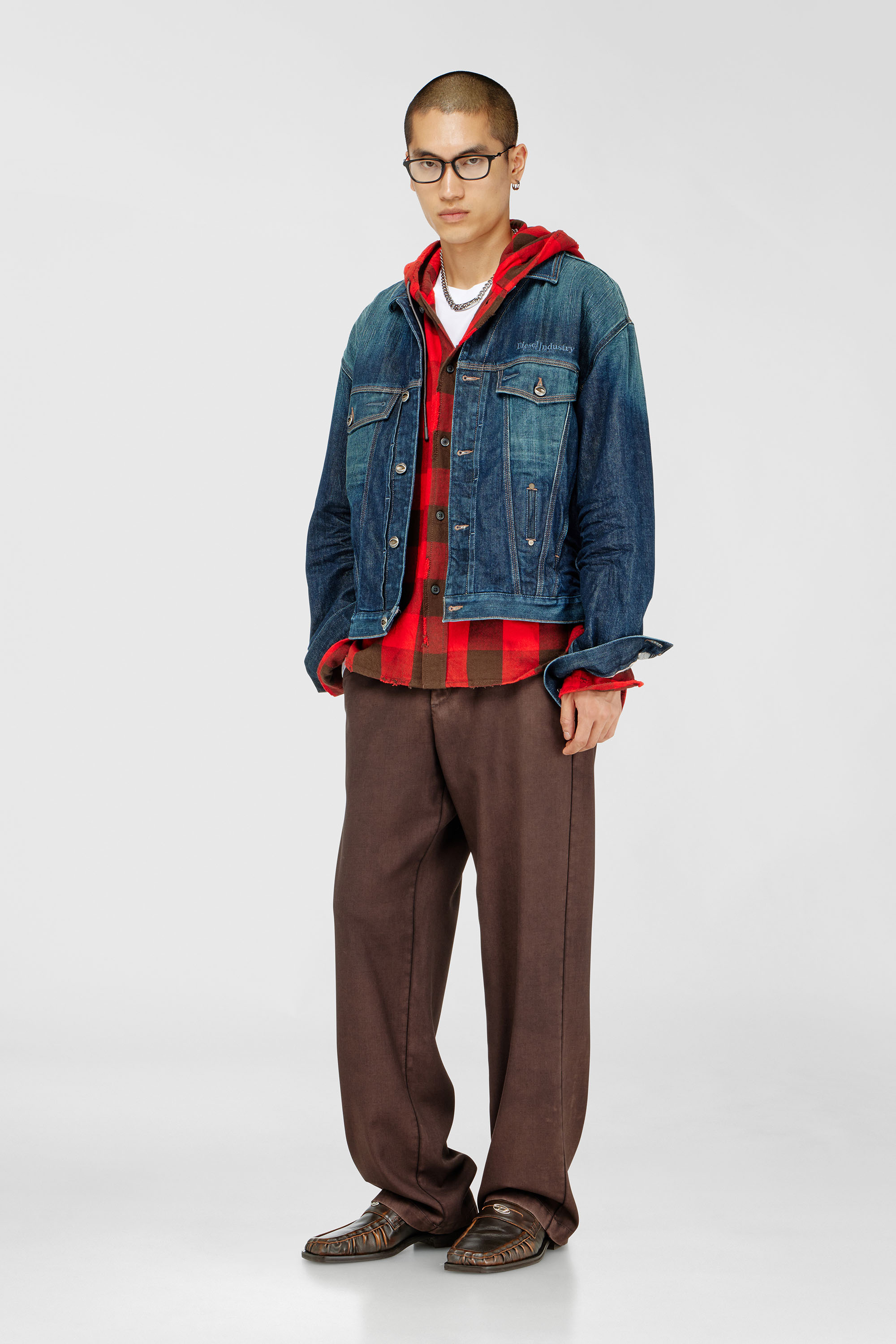 Distressed hooded shirt in check flannel