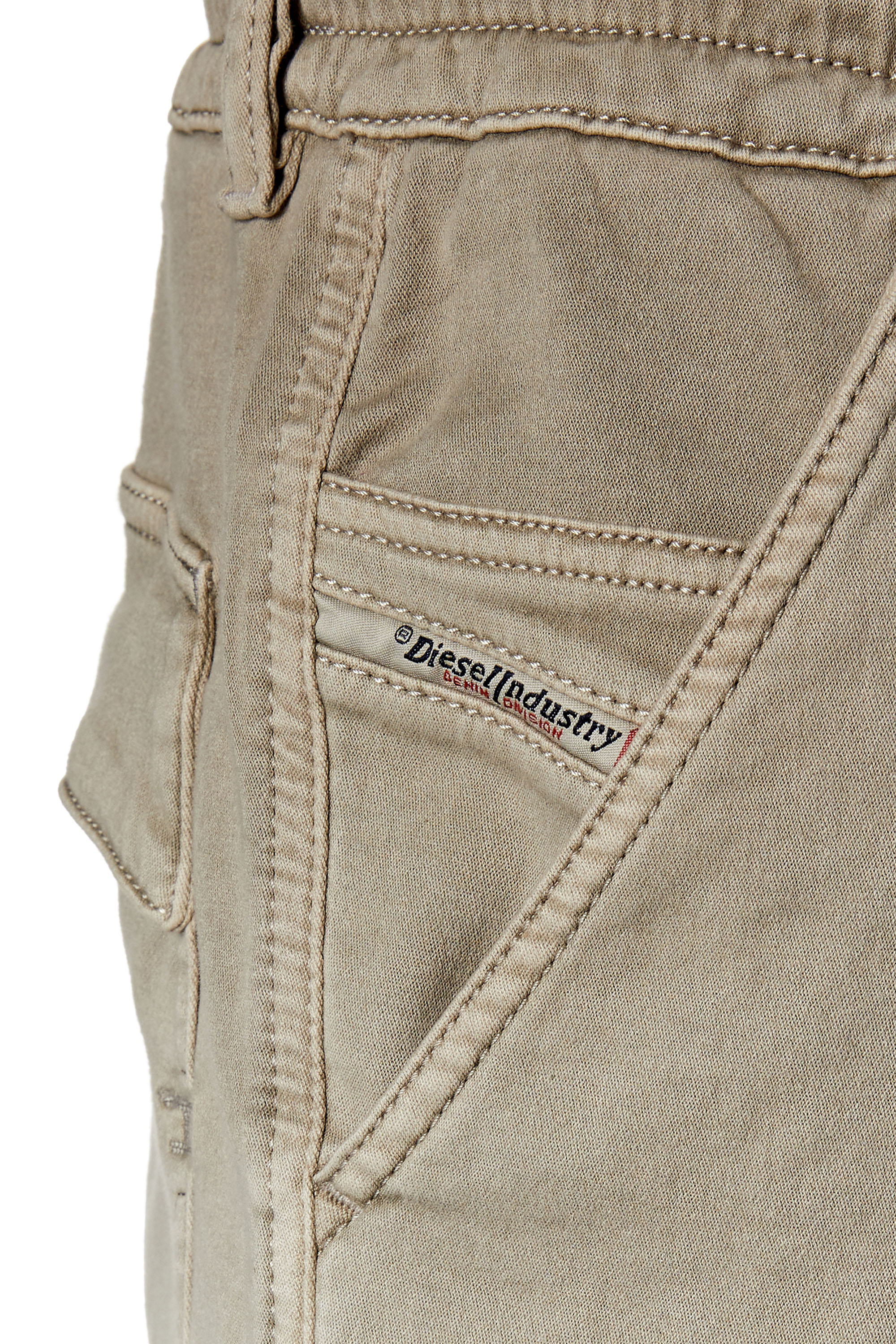 Diesel - D-KROOLEY-CARGO-SHORT JOGG, Light Grey - Image 5